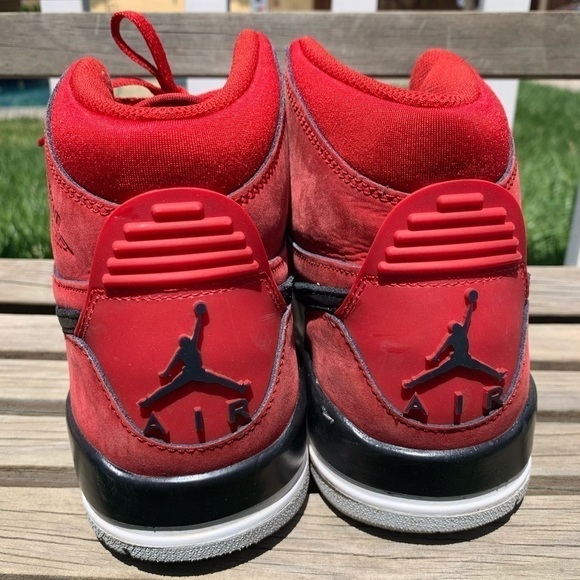 Air Jordan Legacy 312 'Toro' sneakers - Picture 4 of 9